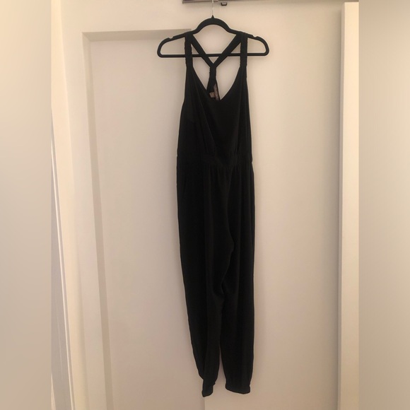 Charlie Jade jumpsuit - Picture 2 of 4